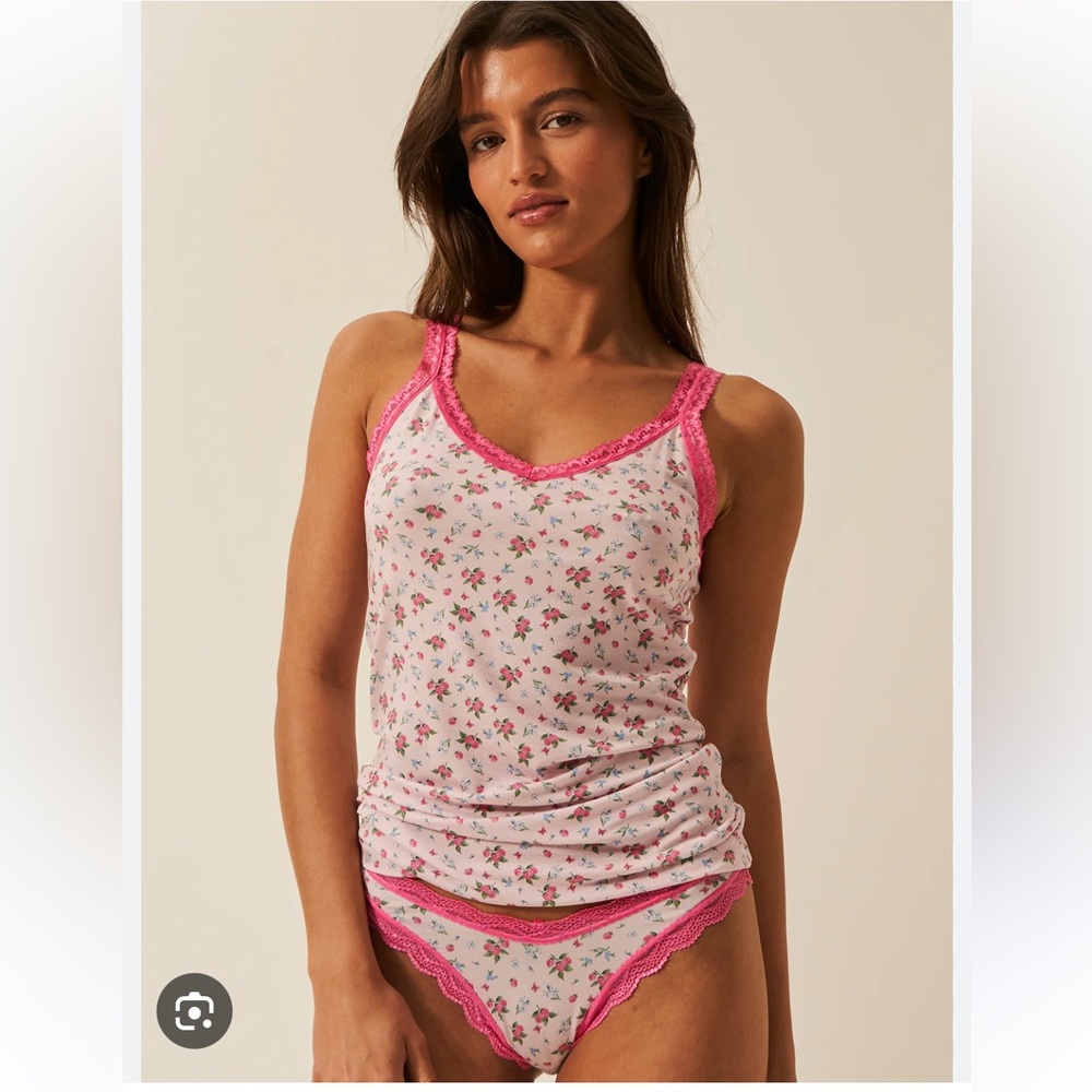NWOT Stripe and Stare Lace Cami xs
